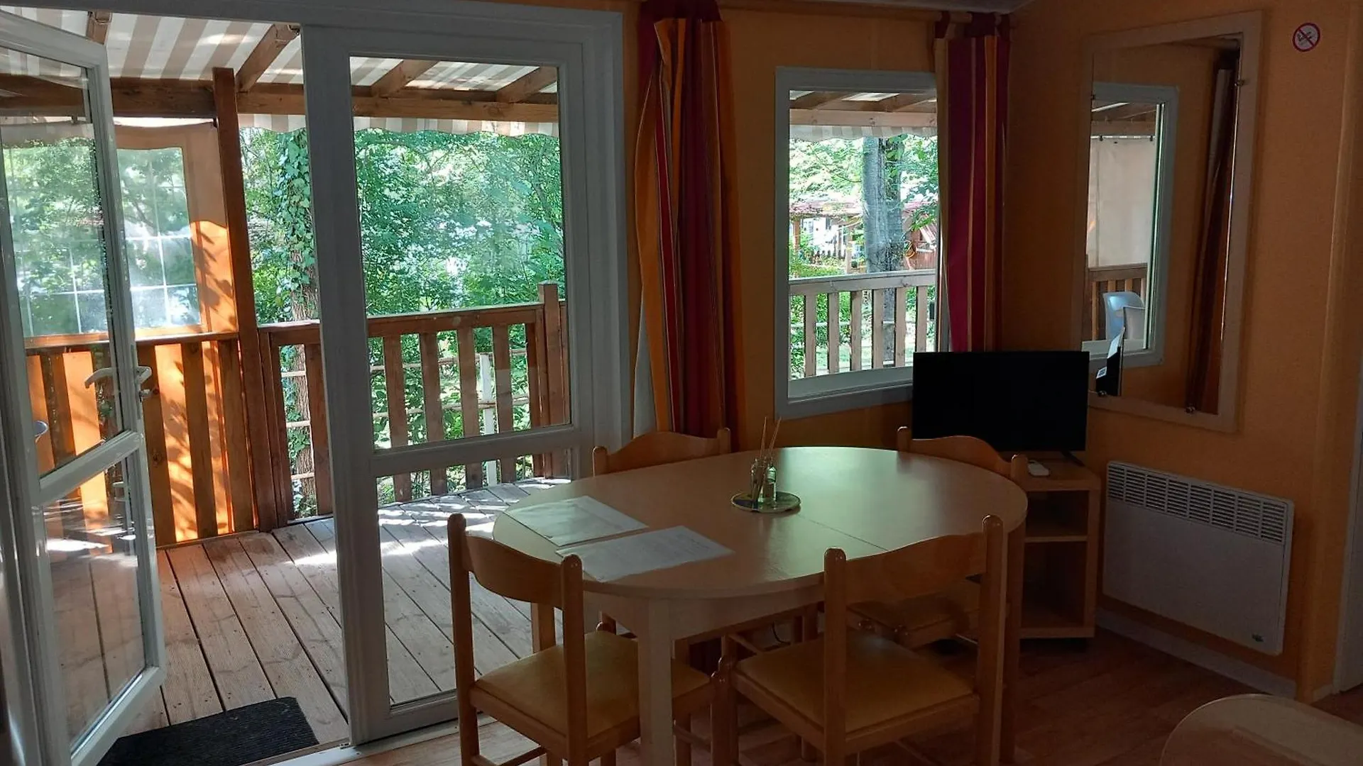 Campeggio Mobil-Home Riviera Vaudreuille Francia